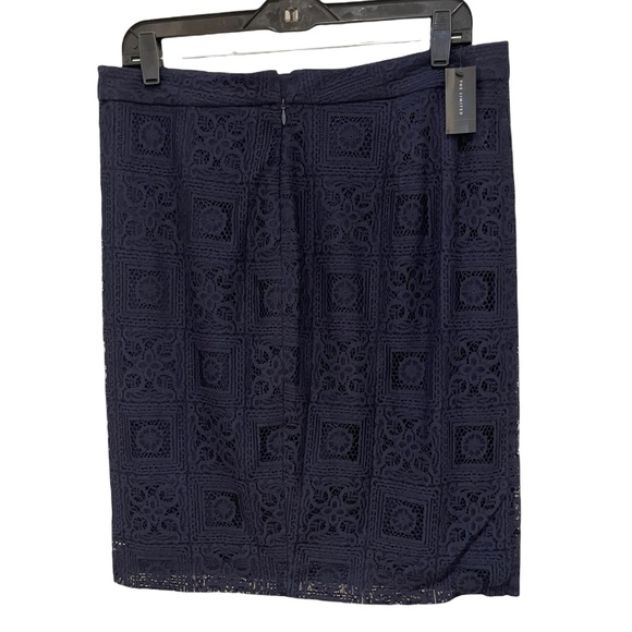 Gorgeous! NWT The Limited Navy pencil skirt - Picture 3 of 15